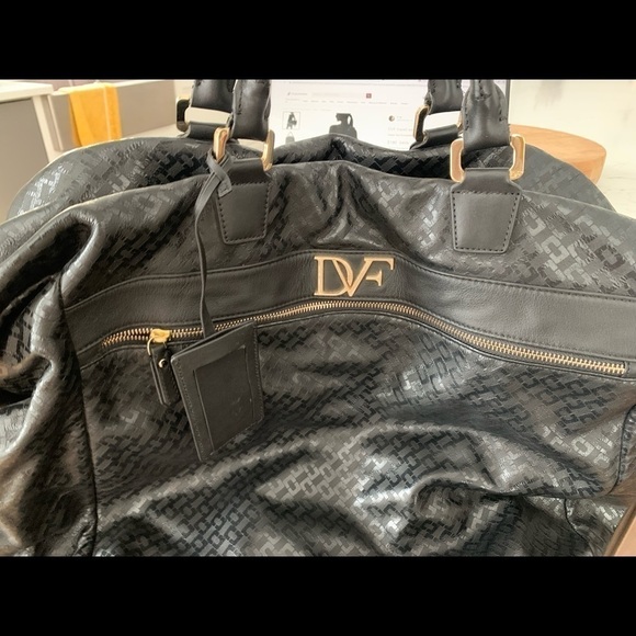 DVF Authentic Black/gold Weekender Simone Collection bag EXCLUDES SHOULDER STRAP - Picture 14 of 16